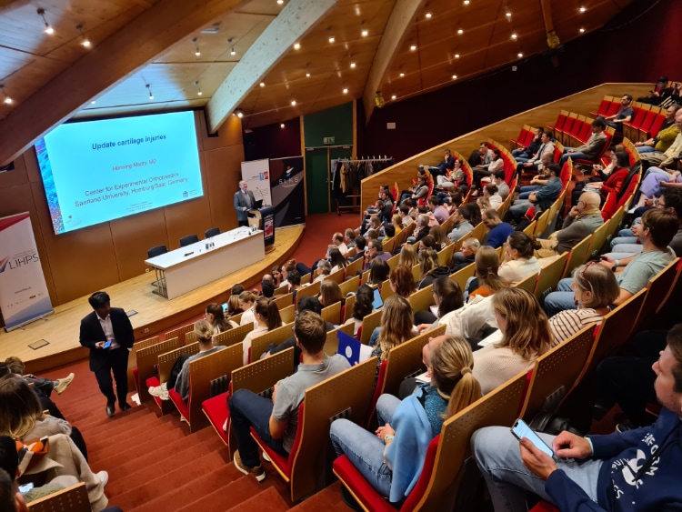 View over the crowded auditorium