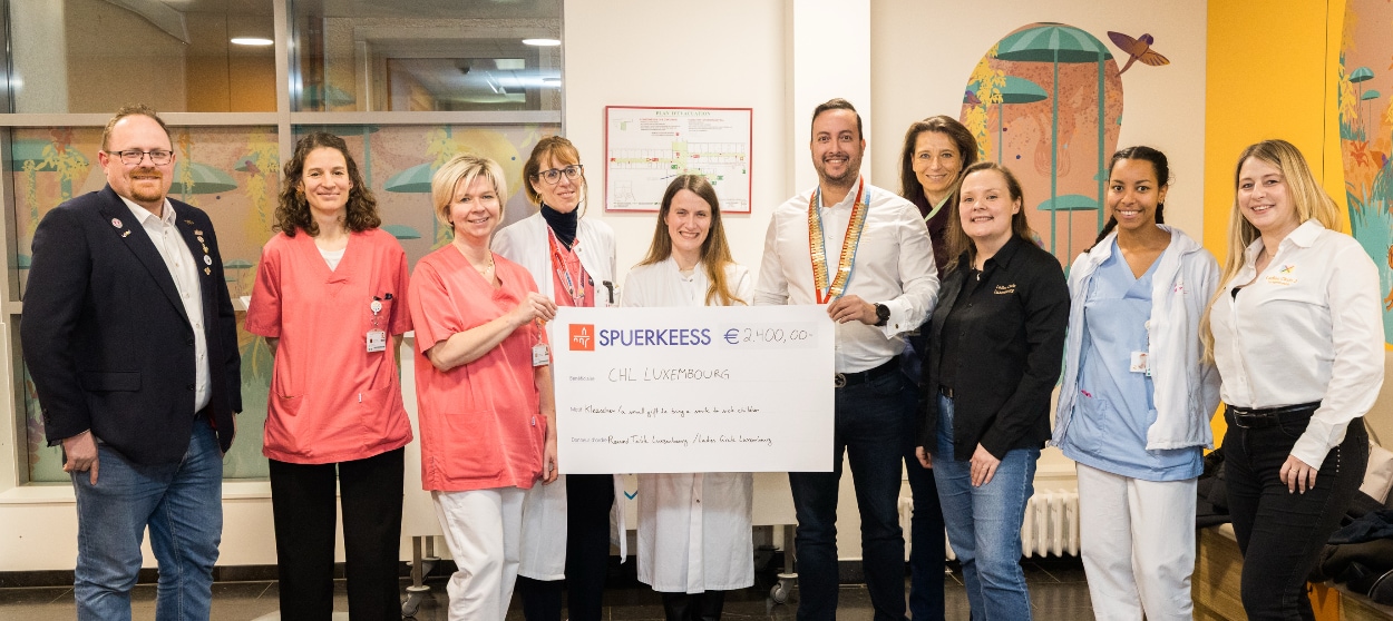 Photo de la remise de chèque